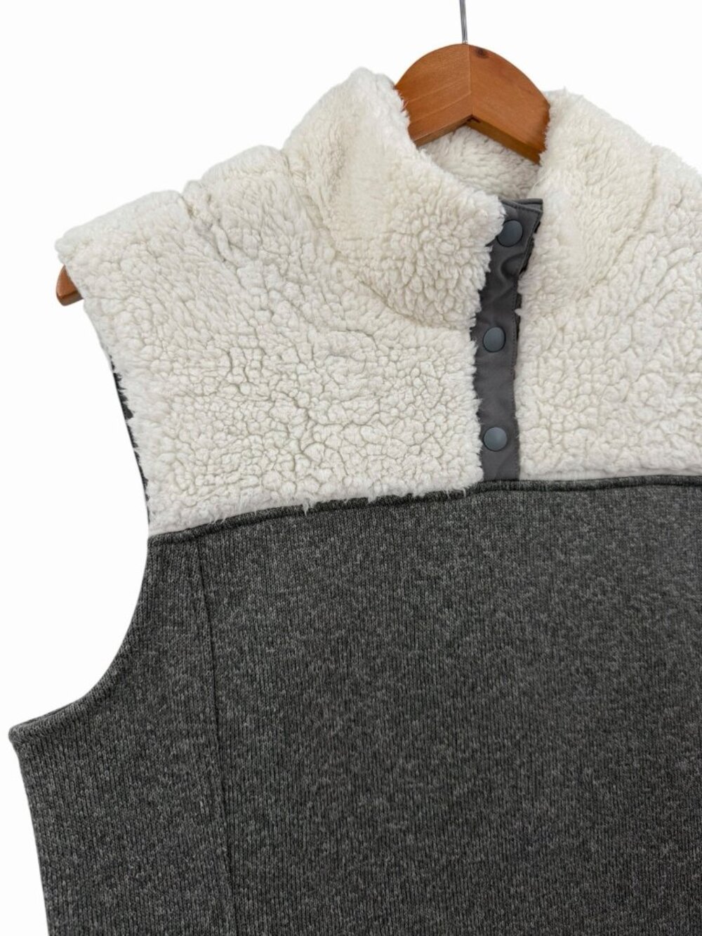 TITLE NINE Women's Gray Cream Sherpa Trim Callitrix Fleece Popover Vest XL - Picture 2 of 7